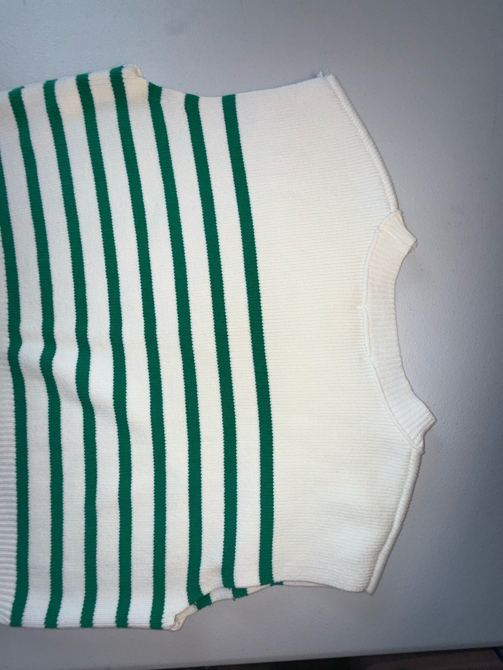 Zenana Oversized Striped Sweater Vest Medium Green White Crew Neck Knit Top - Picture 8 of 8
